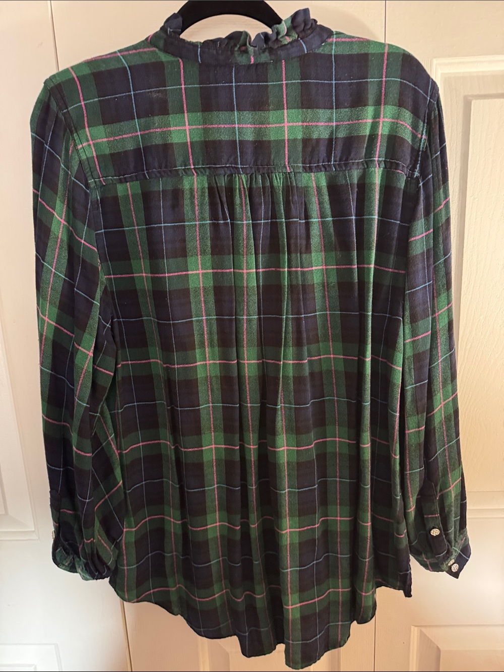 Crown and Ivy Plaid Ruffle Neck Button-Up Blouse in Green and Navy - Picture 4 of 4